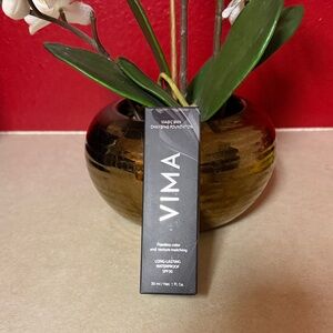 Magic Skin Changing Foundation - Black